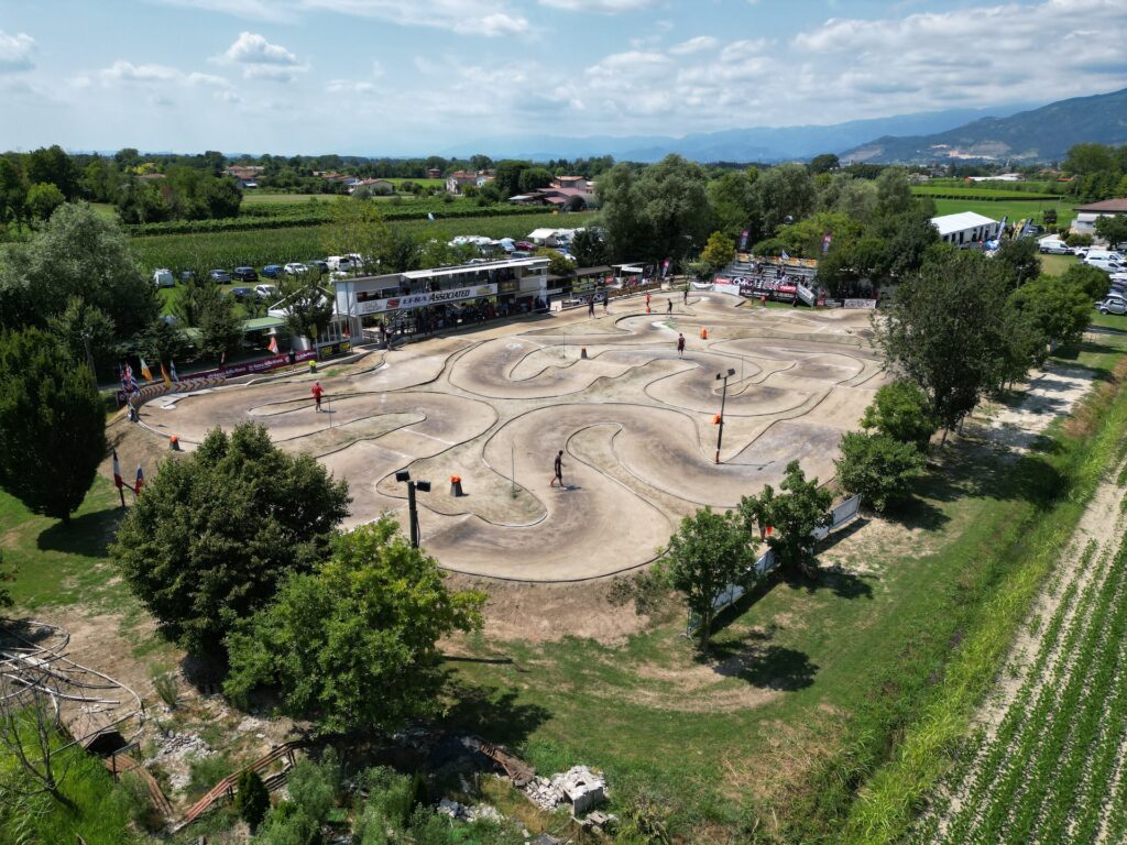 default pista RC off road a Sacile